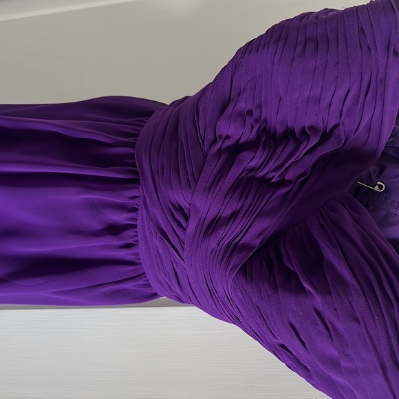 Purple long gown - Picture 2 of 5